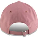 rosa-verstellbare-curved-cap-mit-rosa-logo-9twenty-seasonal-von-mclaren-racing-formula-1-von-new-era