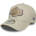 casquette-courbee-beige-snapback-avec-logo-beige-e-frame-tonal-outline-los-angeles-lakers-nba-new-era