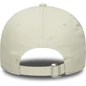 beige-und-graue-verstellbare-curved-cap-fur-damen-9twenty-world-series-cooperstown-der-new-york-yankees-mlb-von-new-era
