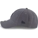 graue-verstellbare-curved-cap-mit-blauem-logo-9twenty-core-classics-der-new-york-yankees-mlb-von-new-era