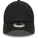 casquette-courbee-noire-snapback-avec-logo-noir-9forty-flawless-mesh-new-york-yankees-mlb-new-era