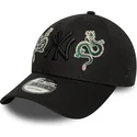 casquette-courbee-noire-ajustable-avec-logo-noir-9forty-icon-dragon-new-york-yankees-mlb-new-era