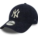 casquette-courbee-bleue-marine-ajustable-9forty-borg-new-york-yankees-mlb-new-era