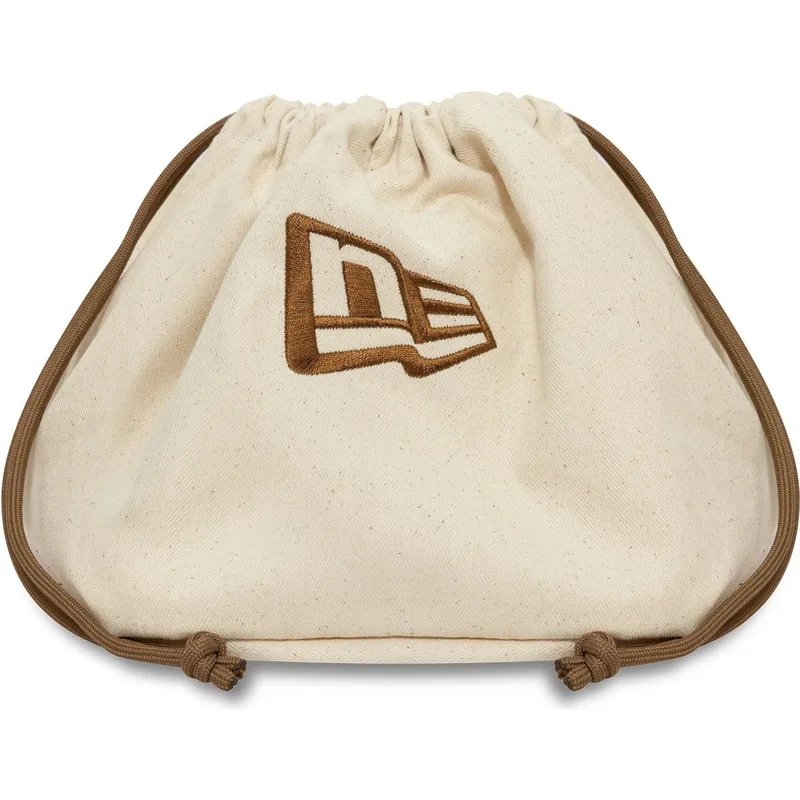 beige-verstellbare-curved-cap-mit-braunem-logo-9twenty-leather-der-new-york-yankees-mlb-von-new-era