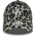 casquette-courbee-noire-ajustable-pour-femme-9forty-cosy-animal-los-angeles-dodgers-mlb-new-era