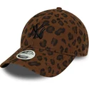 casquette-courbee-leopard-ajustable-pour-femme-9forty-leopard-cord-new-york-yankees-mlb-new-era