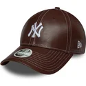 casquette-courbee-marron-ajustable-pour-femme-9forty-topstitch-pu-new-york-yankees-mlb-new-era