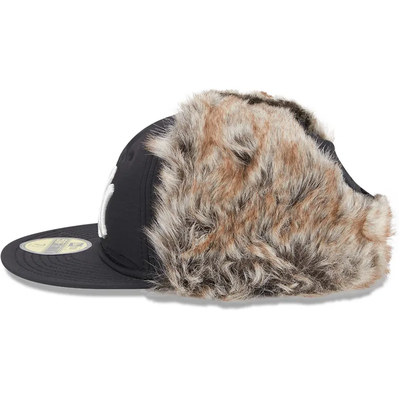 schwarze-enganliegende-59fifty-winter-dog-ear-flatcap-der-new-york-yankees-mlb-von-new-era schwarze-enganliegende-59fifty-winter-dog-ear-flatcap-der-new-york-yankees-mlb-von-new-era