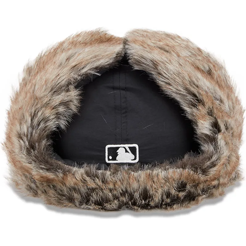 schwarze-enganliegende-59fifty-winter-dog-ear-flatcap-der-new-york-yankees-mlb-von-new-era schwarze-enganliegende-59fifty-winter-dog-ear-flatcap-der-new-york-yankees-mlb-von-new-era