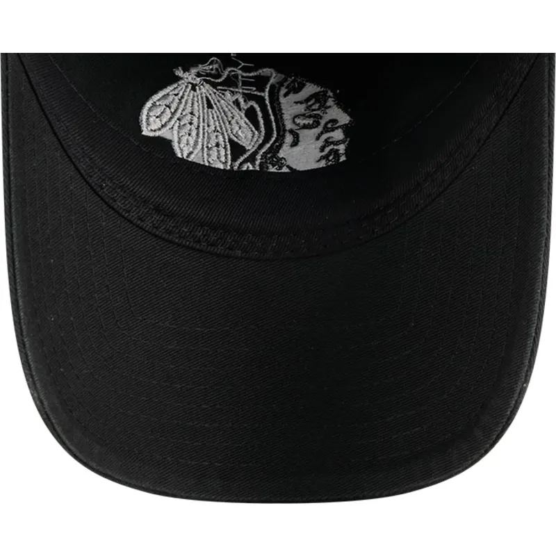 schwarze-verstellbare-gebogene-kappe-9twenty-stamp-der-chicago-blackhawks-nhl-von-new-era schwarze-verstellbare-gebogene-kappe-9twenty-stamp-der-chicago-blackhawks-nhl-von-new-era