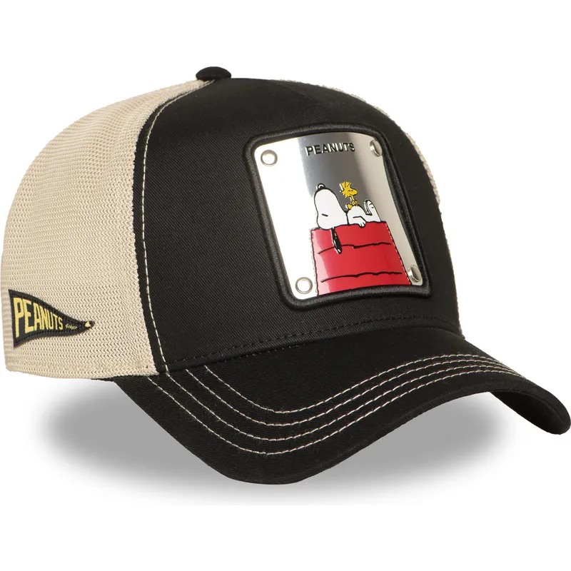 schwarze-und-beige-trucker-kappe-snoopy-und-emilio-pea6-naw6-peanuts-von-capslab