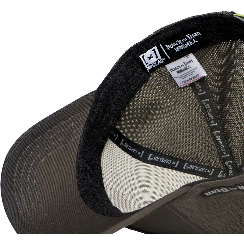 graue-trucker-cap-titan-de-ataque-eren-jaeger-aot2-att-attack-on-titan-von-capslab graue-trucker-cap-titan-de-ataque-eren-jaeger-aot2-att-attack-on-titan-von-capslab
