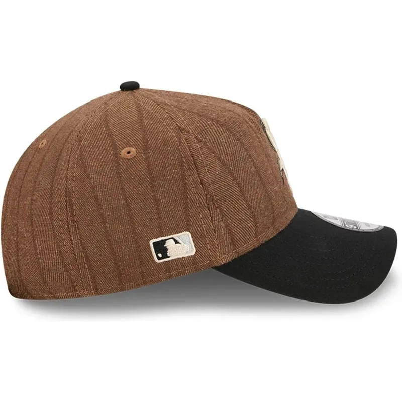 braune-und-schwarze-verstellbare-curved-cap-9twenty-a-frame-wool-pinstripe-der-chicago-white-sox-mlb-von-new-era