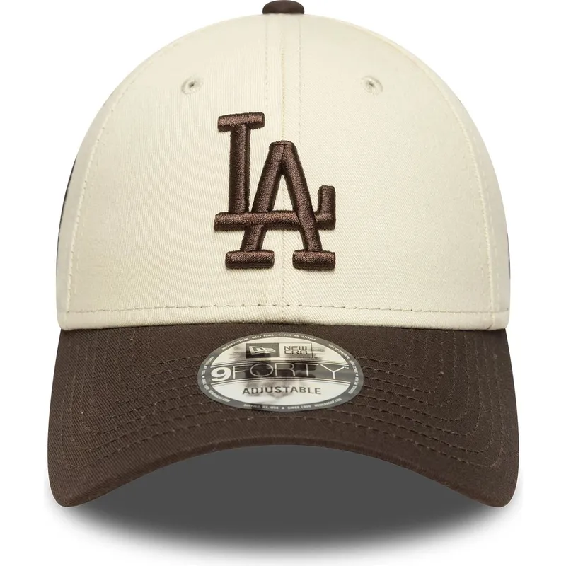 beige-und-braune-verstellbare-curved-cap-9forty-side-patch-der-los-angeles-dodgers-mlb-von-new-era beige-und-braune-verstellbare-curved-cap-9forty-side-patch-der-los-angeles-dodgers-mlb-von-new-era