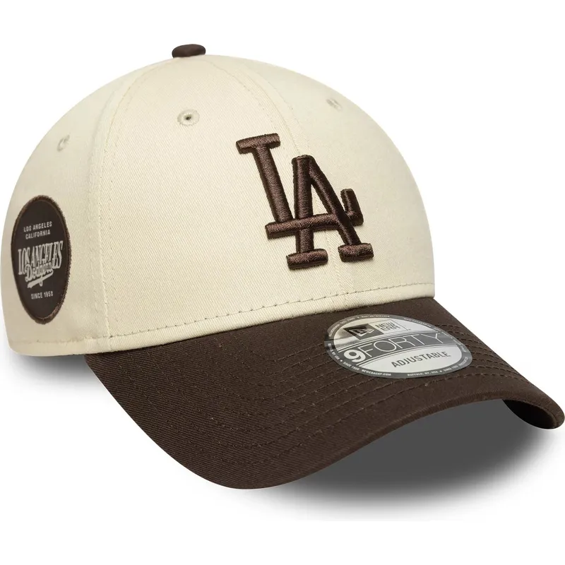 beige-und-braune-verstellbare-curved-cap-9forty-side-patch-der-los-angeles-dodgers-mlb-von-new-era beige-und-braune-verstellbare-curved-cap-9forty-side-patch-der-los-angeles-dodgers-mlb-von-new-era