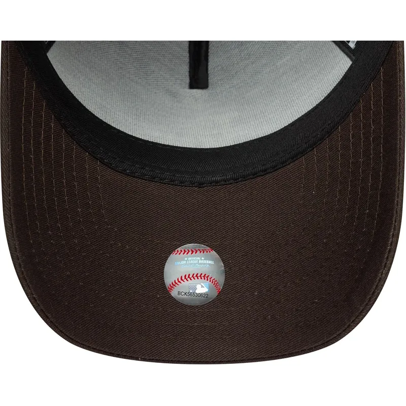 braune-gebogene-snapback-kappe-9forty-e-frame-side-patch-der-los-angeles-dodgers-mlb-von-new-era
