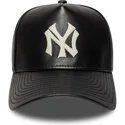 casquette-courbee-noire-ajustable-9forty-e-frame-img-leather-new-york-yankees-mlb-new-era