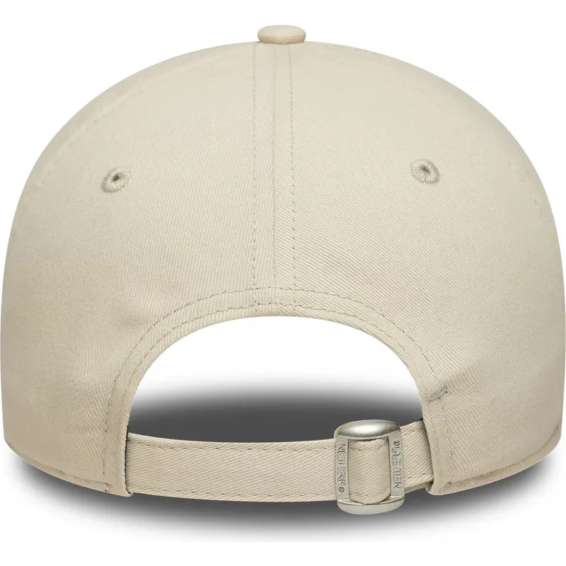 beige-verstellbare-curved-cap-west-village-9twenty-wordmark-von-new-era beige-verstellbare-curved-cap-west-village-9twenty-wordmark-von-new-era