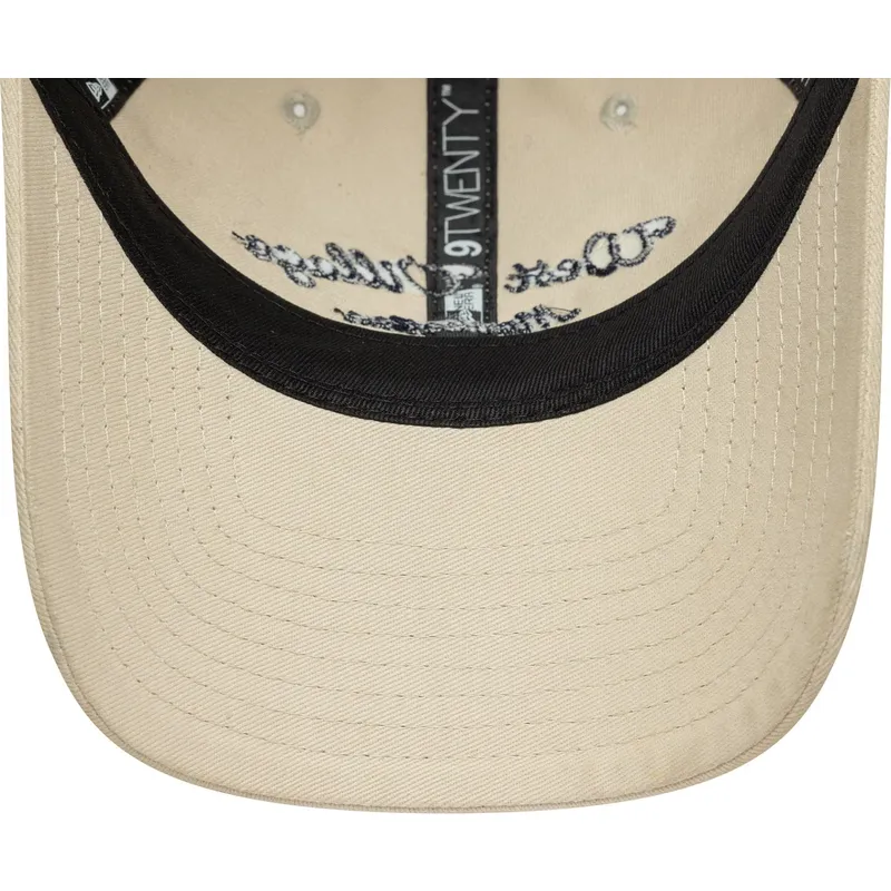beige-verstellbare-curved-cap-west-village-9twenty-wordmark-von-new-era beige-verstellbare-curved-cap-west-village-9twenty-wordmark-von-new-era