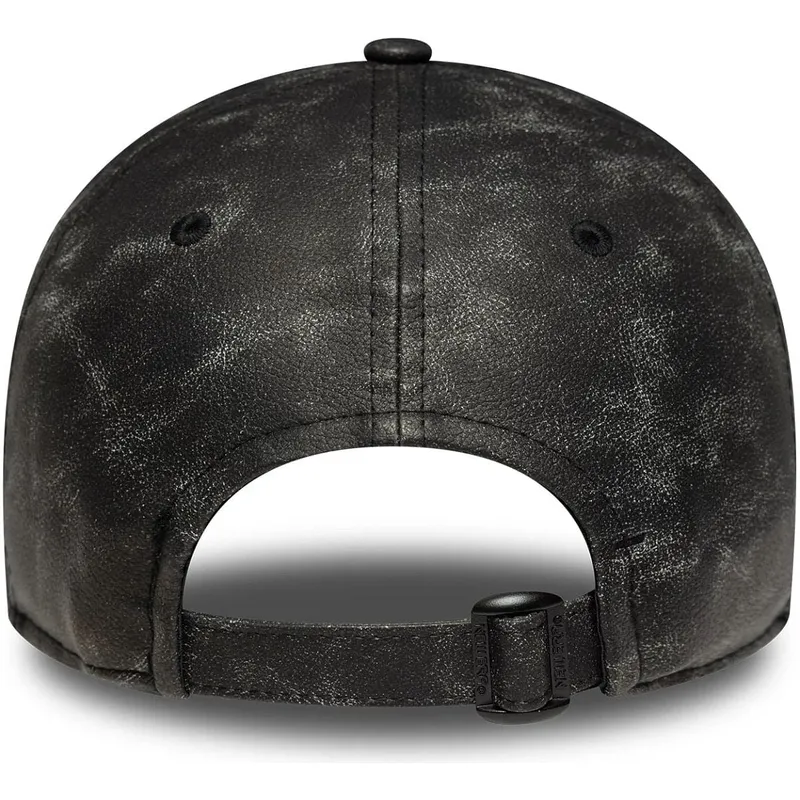 schwarze-gebogene-verstellbare-damenkappe-mit-schwarzem-logo-9twenty-worn-pu-der-new-york-yankees-mlb-von-new-era