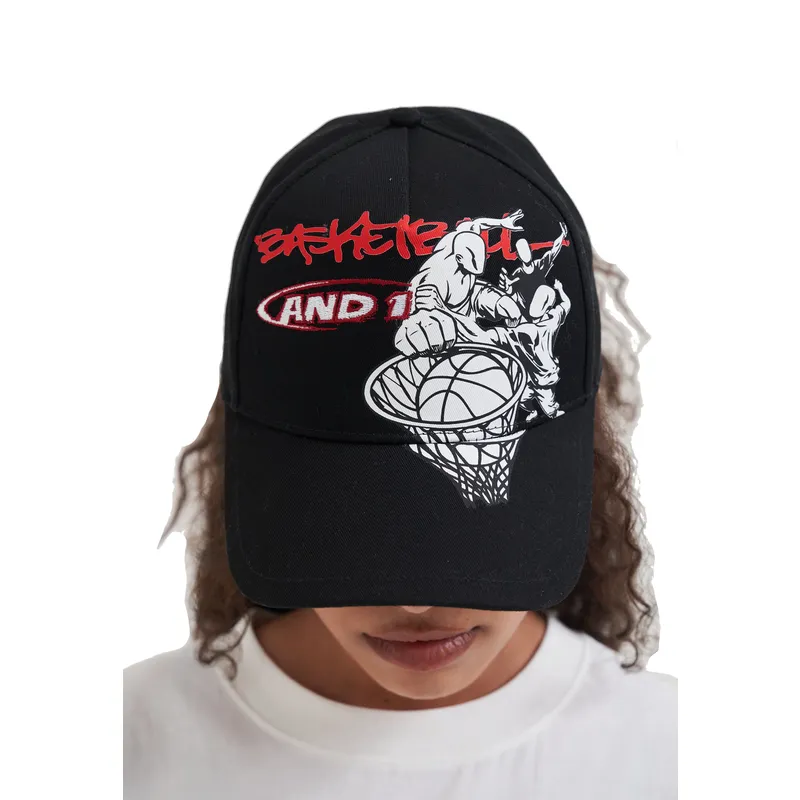 schwarze-gebogene-snapback-kappe-dunk-graffiti-von-and1 schwarze-gebogene-snapback-kappe-dunk-graffiti-von-and1