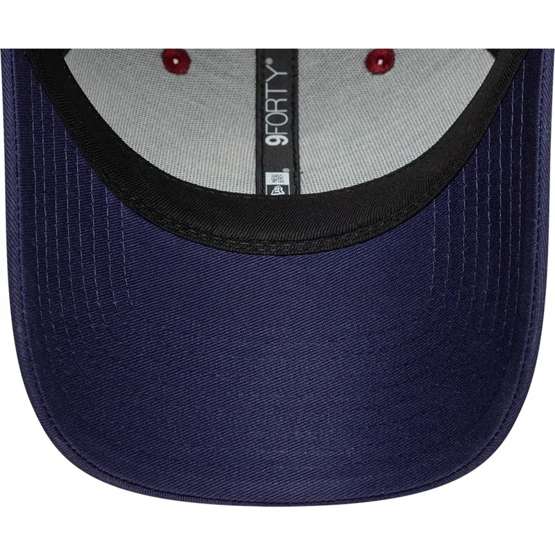 rote-und-blaue-verstellbare-curved-cap-von-fc-barcelona-laliga-9forty-contrast-von-new-era