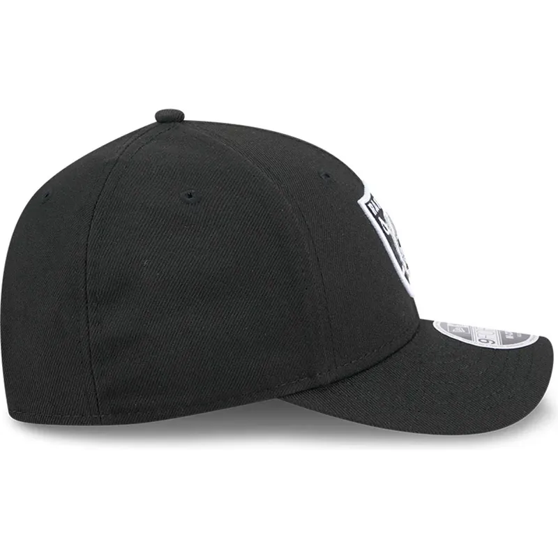 schwarze-gebogene-snapback-kappe-9forty-m-crown-team-der-las-vegas-raiders-nfl-von-new-era schwarze-gebogene-snapback-kappe-9forty-m-crown-team-der-las-vegas-raiders-nfl-von-new-era
