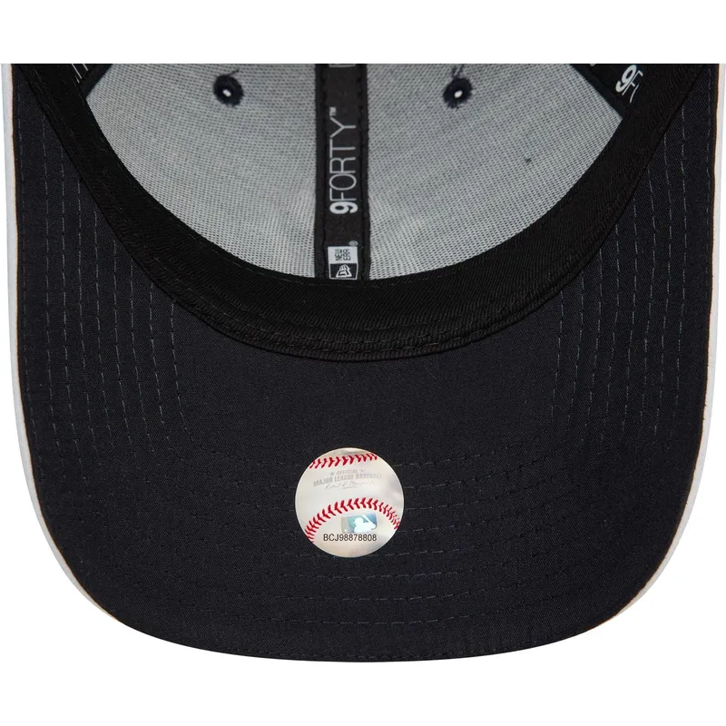 marineblaue-verstellbare-curved-cap-9forty-microfibre-der-new-york-yankees-mlb-von-new-era