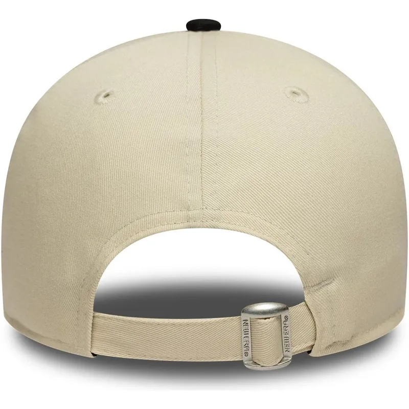 beige-und-schwarze-verstellbare-curved-cap-9forty-colour-block-der-chicago-bulls-nba-von-new-era beige-und-schwarze-verstellbare-curved-cap-9forty-colour-block-der-chicago-bulls-nba-von-new-era