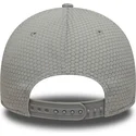 graue-gebogene-snapback-kappe-mit-grauem-logo-9forty-mesh-flawless-der-new-york-yankees-mlb-von-new-era