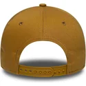 braune-gebogene-snapback-kappe-9forty-e-frame-league-essential-der-new-york-yankees-mlb-von-new-era