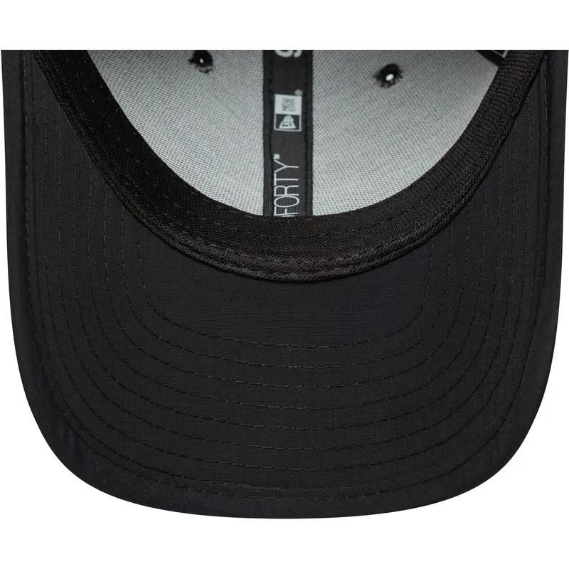 schwarze-verstellbare-gebogene-kappe-9forty-m-crown-sport-von-new-era