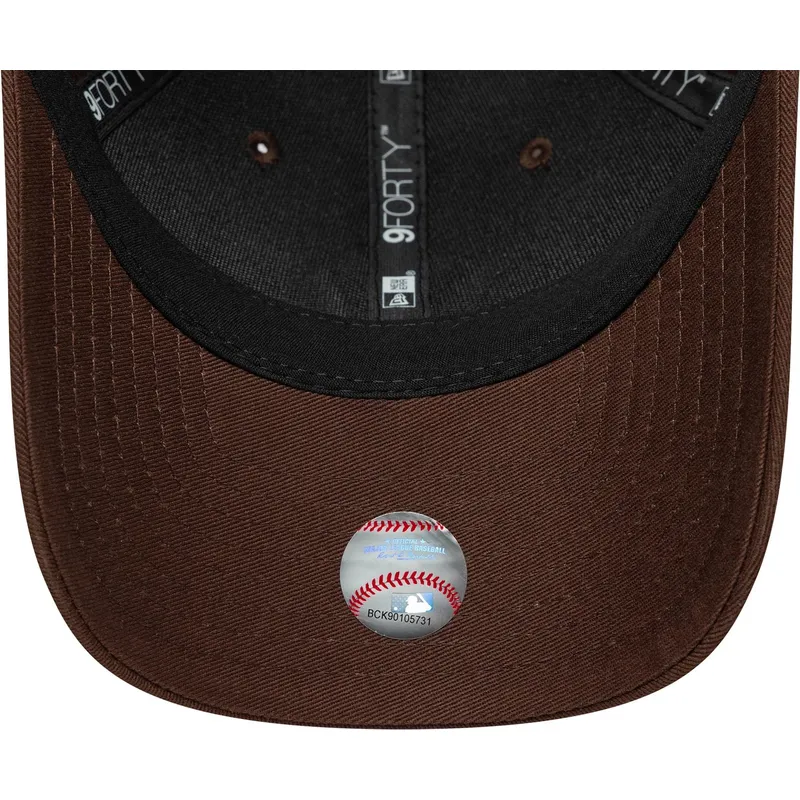 braune-gebogene-snapback-kappe-9forty-m-crown-der-new-york-yankees-mlb-von-new-era braune-gebogene-snapback-kappe-9forty-m-crown-der-new-york-yankees-mlb-von-new-era
