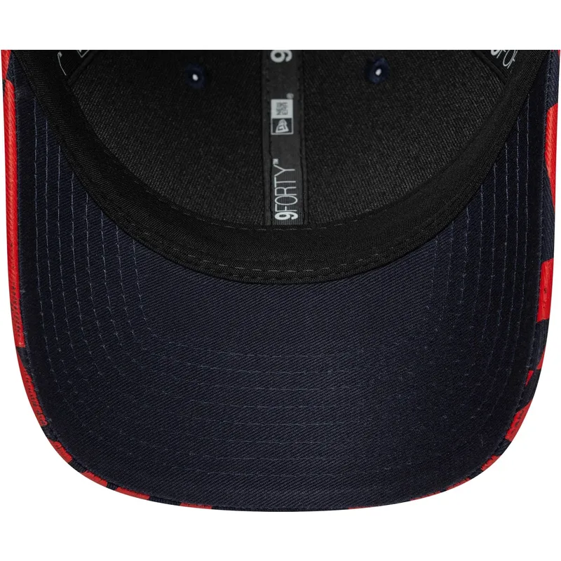marineblaue-und-rote-gebogene-snapback-kappe-9forty-m-crown-visor-print-von-red-bull-racing-formula-1-von-new-era