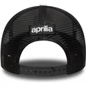 weisse-und-schwarze-e-frame-trucker-cap-von-aprilia-piaggio-von-new-era
