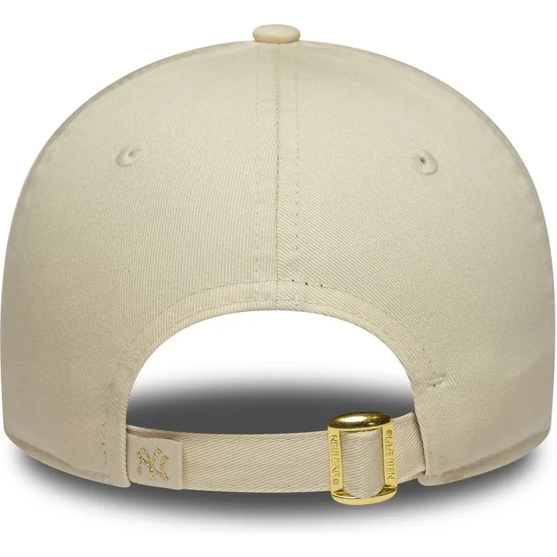 beige-verstellbare-curved-cap-fur-damen-9forty-sequin-wordmark-der-new-york-yankees-mlb-von-new-era beige-verstellbare-curved-cap-fur-damen-9forty-sequin-wordmark-der-new-york-yankees-mlb-von-new-era