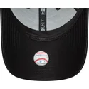 schwarze-gebogene-verstellbare-kappe-mit-schwarzem-logo-fur-damen-9forty-pu-der-new-york-yankees-mlb-von-new-era