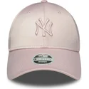 casquette-courbee-rose-ajustable-avec-logo-rose-pour-femme-9forty-satin-new-york-yankees-mlb-new-era