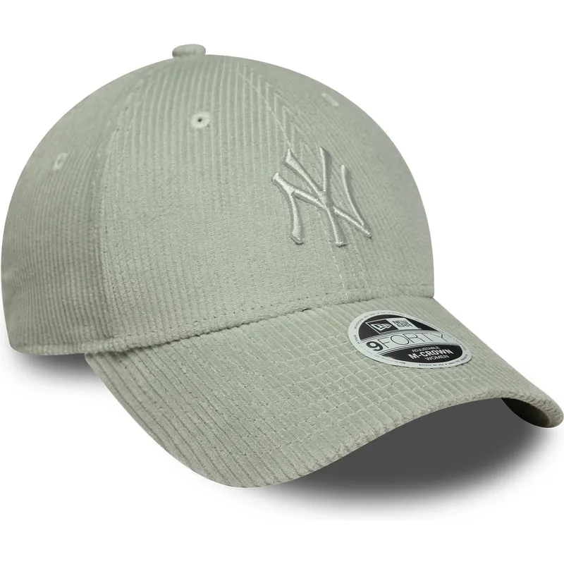 hellgrune-verstellbare-curved-cap-mit-grunem-logo-fur-damen-9forty-m-crown-pastel-cord-der-new-york-yankees-mlb-von-new-era