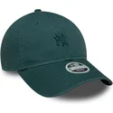 grune-gebogene-verstellbare-damenkappe-9twenty-washed-mini-der-new-york-yankees-mlb-von-new-era