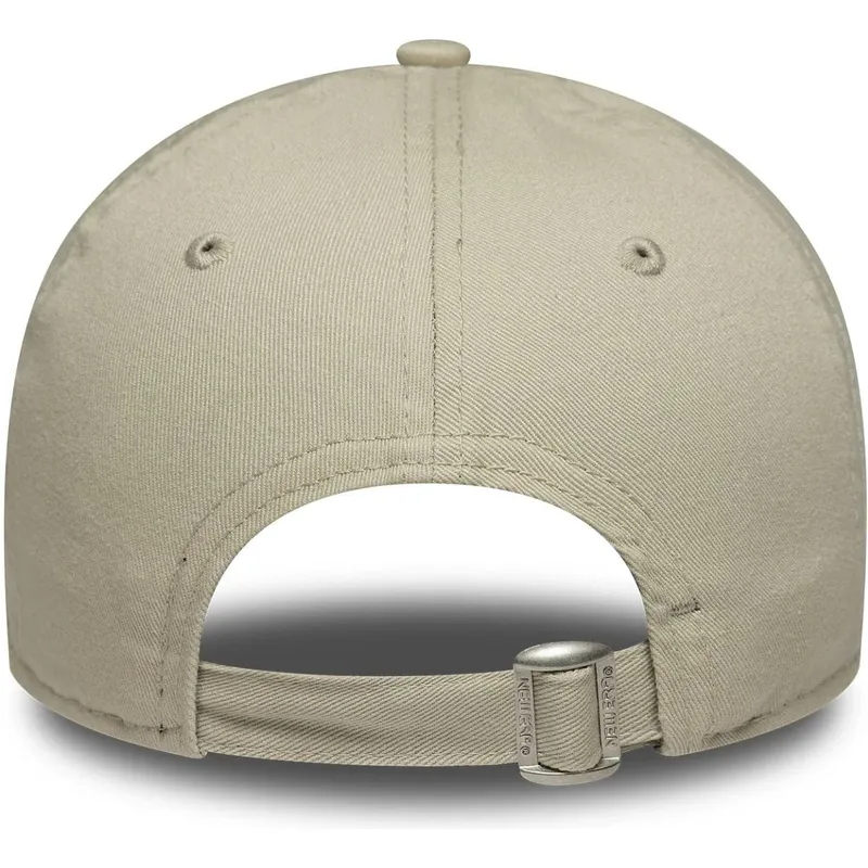 beige-gebogene-verstellbare-damenkappe-9twenty-washed-mini-der-new-york-yankees-mlb-von-new-era