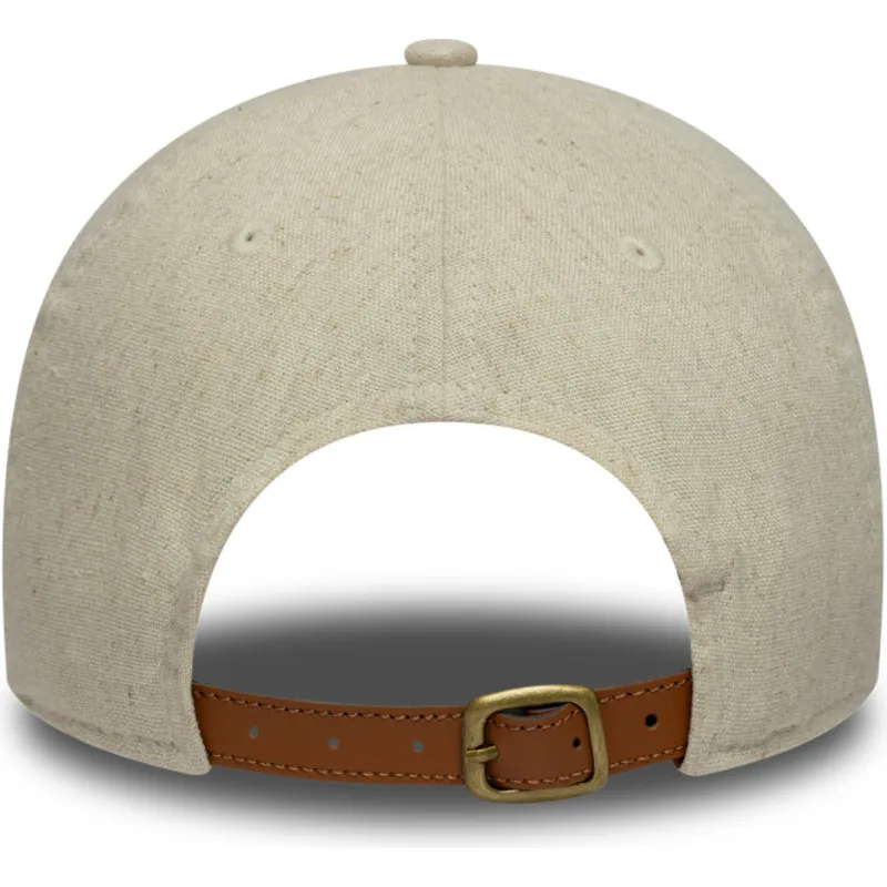 beige-verstellbare-curved-cap-9twenty-linen-der-new-york-yankees-mlb-von-new-era