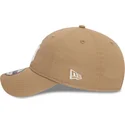 braune-verstellbare-curved-cap-9twenty-league-essential-der-new-york-yankees-mlb-von-new-era