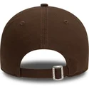 braune-verstellbare-curved-cap-9twenty-league-essential-der-new-york-yankees-mlb-von-new-era