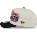 casquette-courbee-beige-et-noire-snapback-9fifty-a-frame-classic-atlanta-braves-mlb-new-era