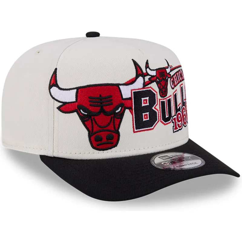 beige-und-schwarze-gebogene-snapback-kappe-9fifty-a-frame-classic-der-chicago-bulls-nba-von-new-era beige-und-schwarze-gebogene-snapback-kappe-9fifty-a-frame-classic-der-chicago-bulls-nba-von-new-era