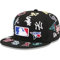 schwarze-enganliegende-59fifty-all-over-flat-cap-von-mlb-von-new-era