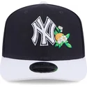 marineblaue-gebogene-snapback-kappe-9seventy-stretch-snap-flower-der-new-york-yankees-mlb-von-new-era