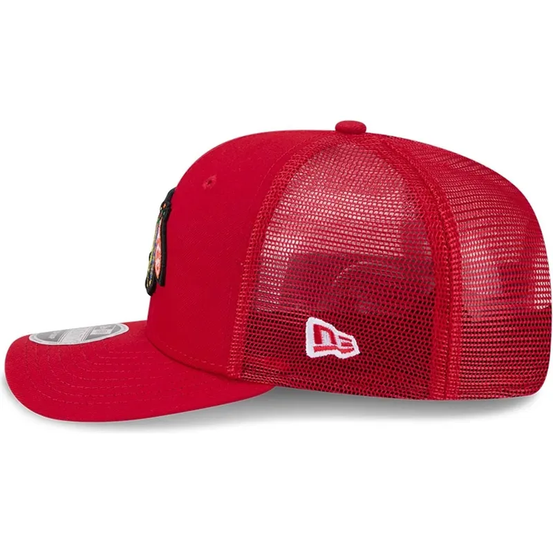 rote-9seventy-stretch-snap-eg-trucker-cap-der-chicago-blackhawks-nhl-von-new-era