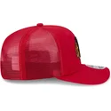 rote-9seventy-stretch-snap-eg-trucker-cap-der-chicago-blackhawks-nhl-von-new-era